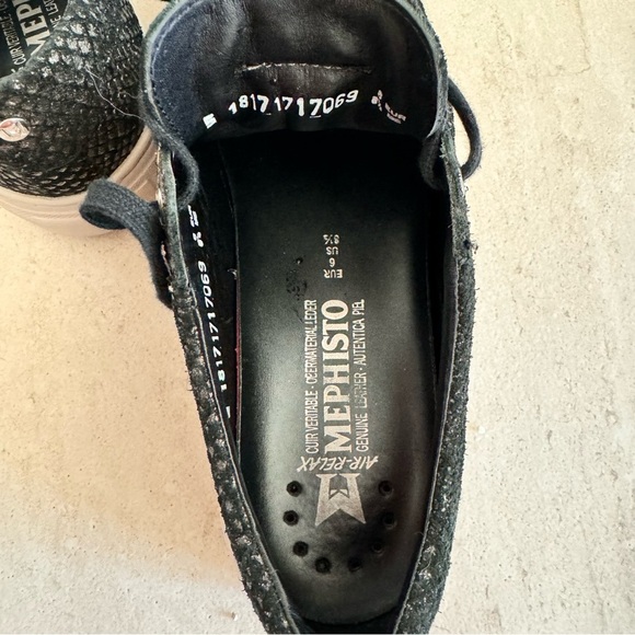 MEPHISTO Air Relax Black Snakeskin Platform Sneakers Size 8.5 - Picture 3 of 10